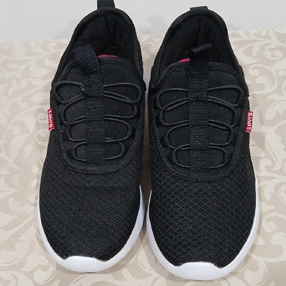 Levi's Black and White Sneakers with Breathable Mesh and Elastic Lacing - Picture 1 of 8